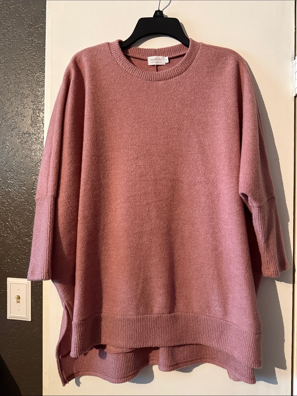 Cozy Oversized Crewneck Sweater in Dusty Rose